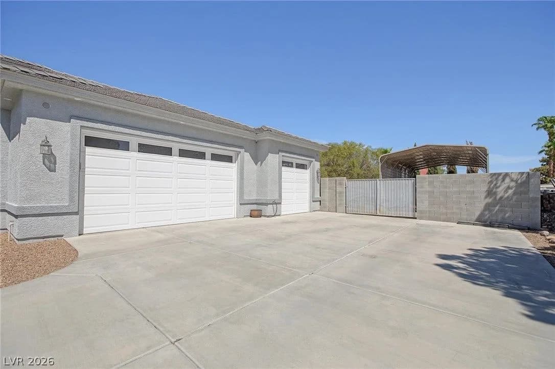 1570 Stirrup Drive photo 4