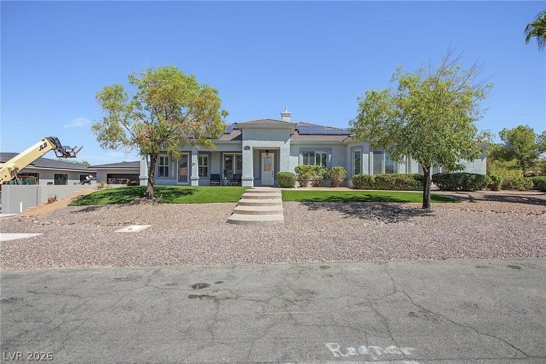 1570 Stirrup Drive photo 2