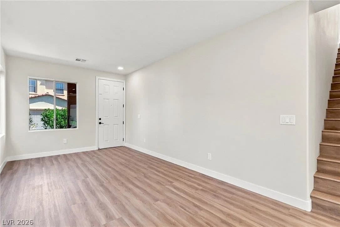 6565 La Placita Avenue photo 3