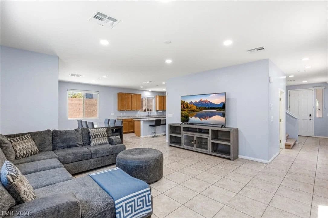 6251 Marine Blue Street photo 3