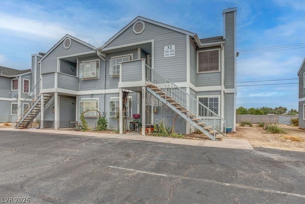 4182 Orbit Avenue photo 3