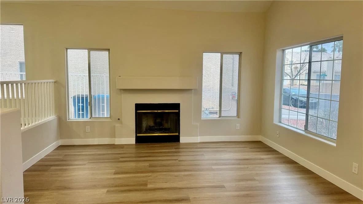 4595 Barnes Court photo 3