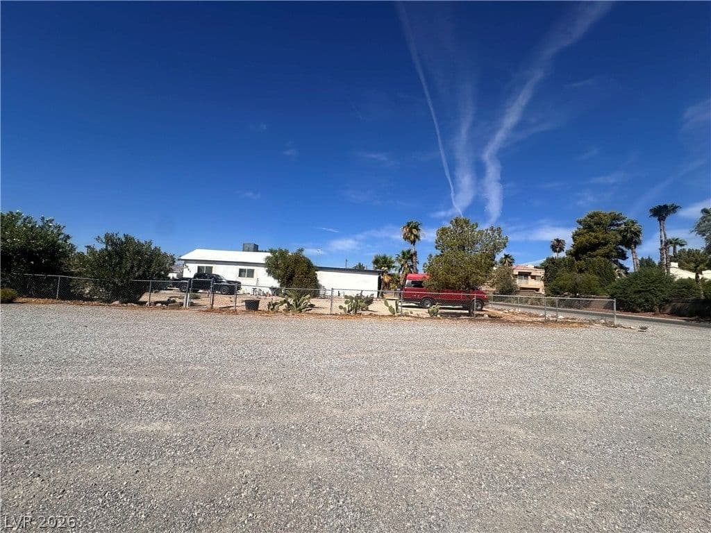 5181 Tioga Way photo 2