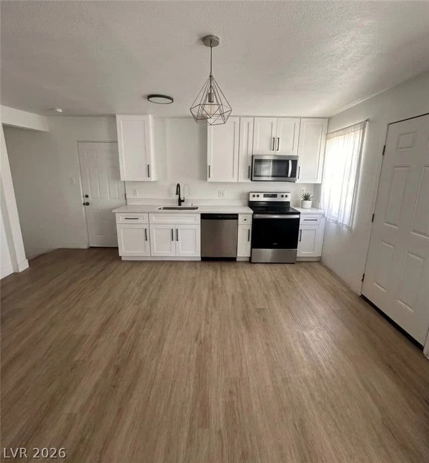 5181 Tioga Way photo 4