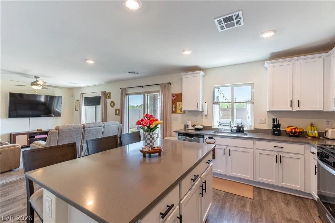 1589 Oro Grande Drive photo 3