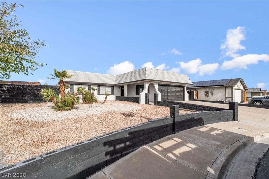 241 Princess Ann Court photo 4
