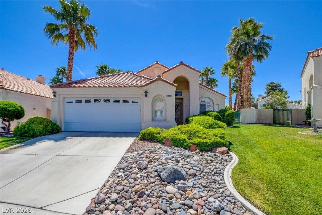 7365 Tamarind Avenue photo 4