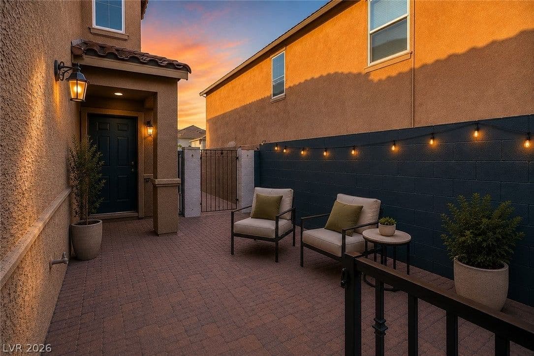 124 Country River Avenue photo 2