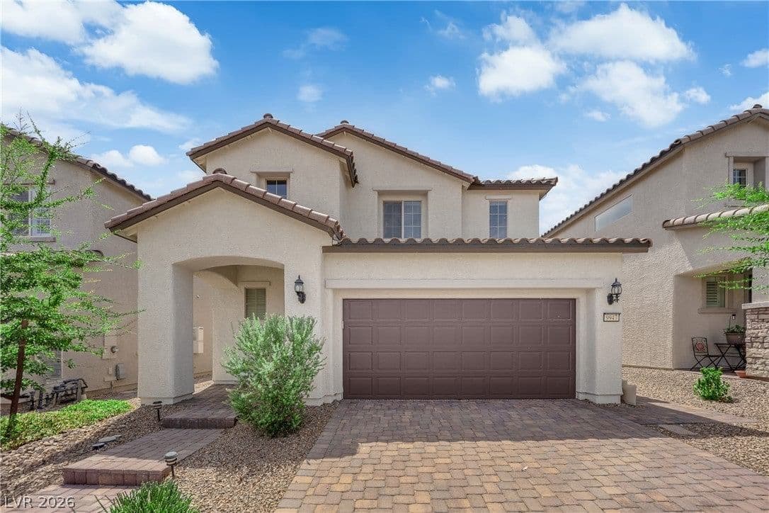 9947 Fletcher Peak Avenue photo 4