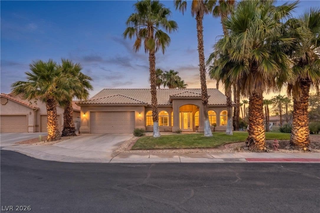955 Vista Del Sol Court