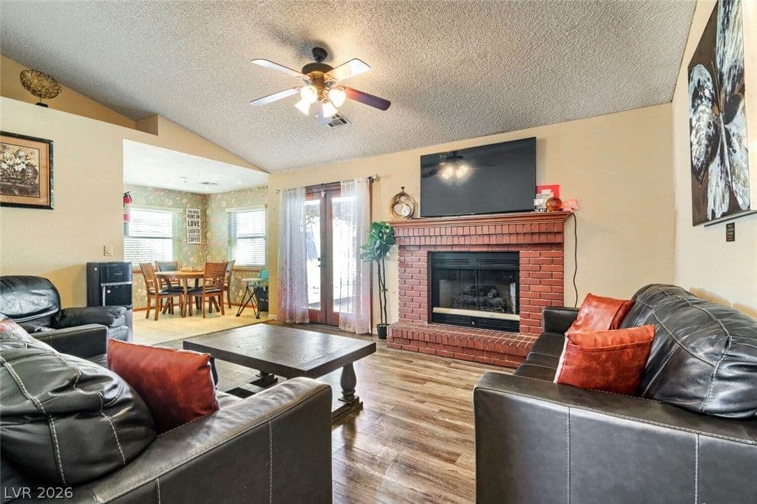5655 Katie Avenue photo 5