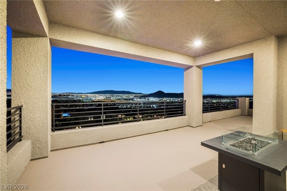 526 Faucon Court photo 3
