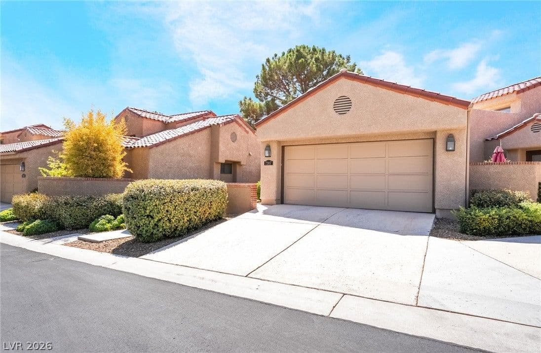 7307 Mission Hills Drive photo 3