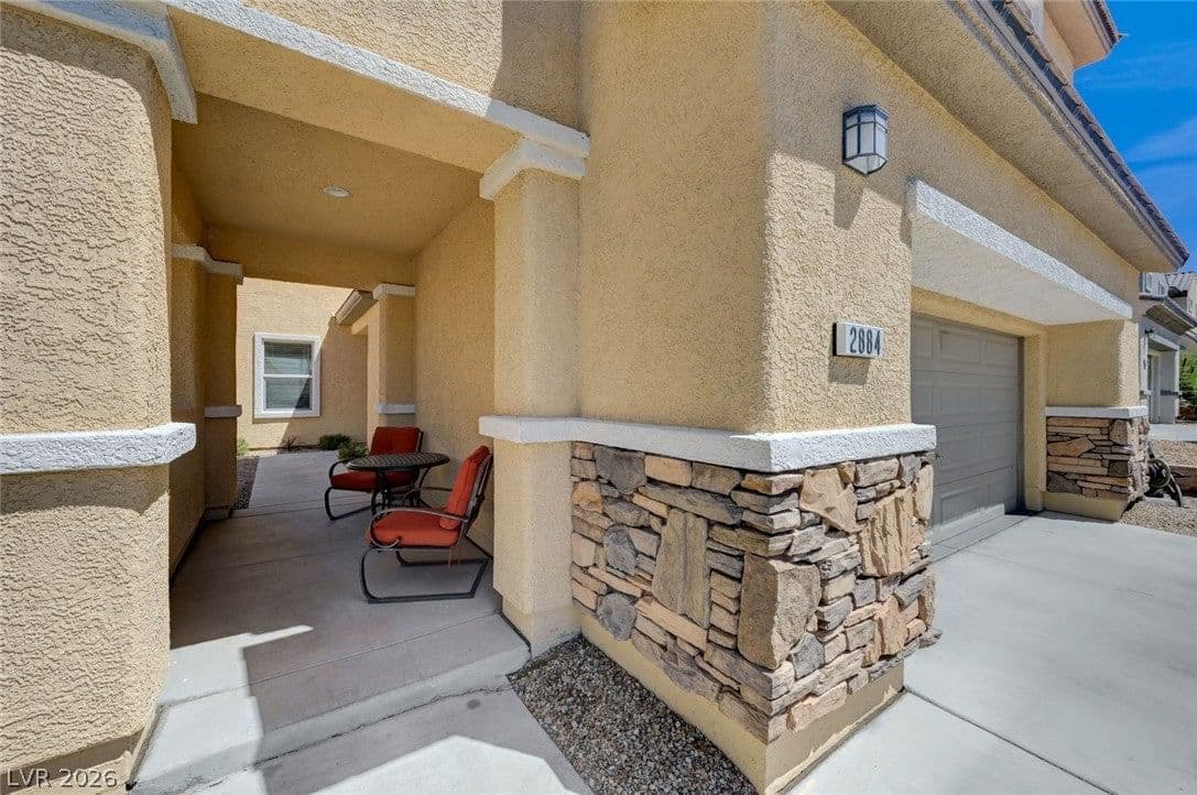 2884 Strathallan Avenue photo 3