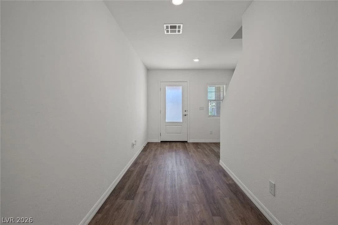 6722 Magnolia River Avenue photo 2