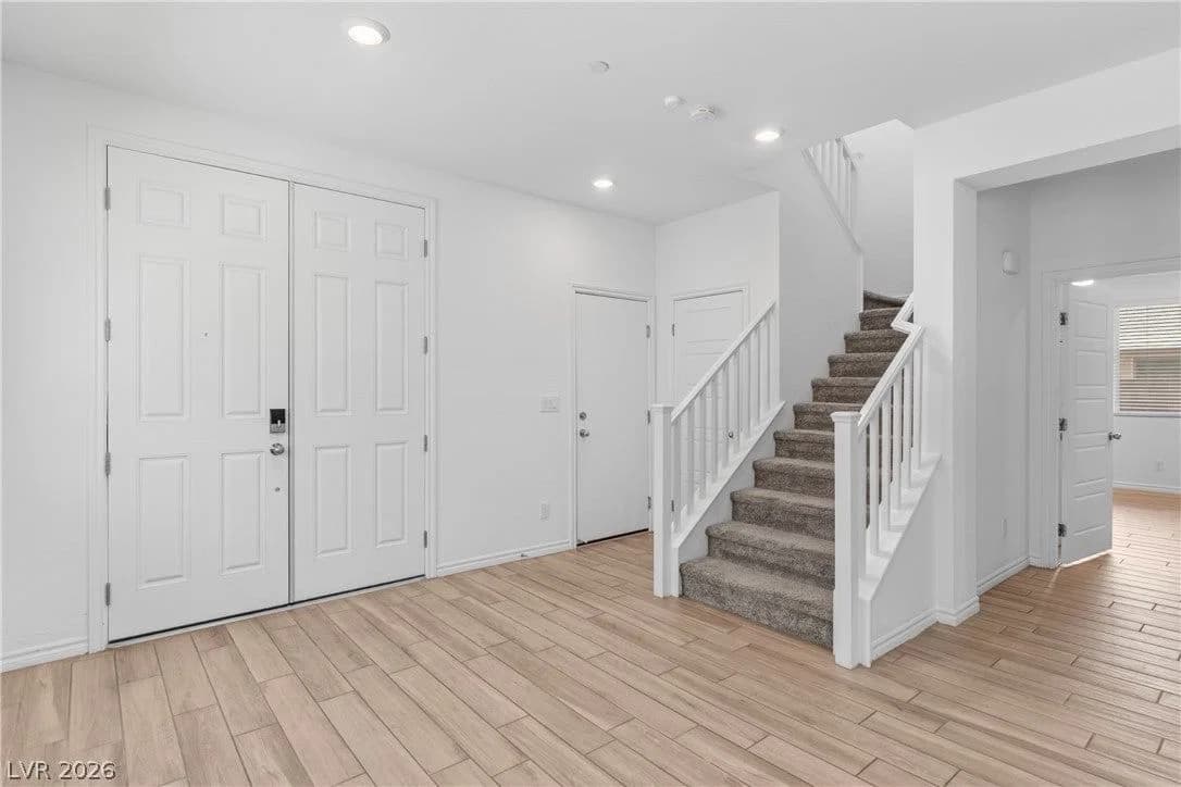 820 Aurelie Ridge Street photo 3