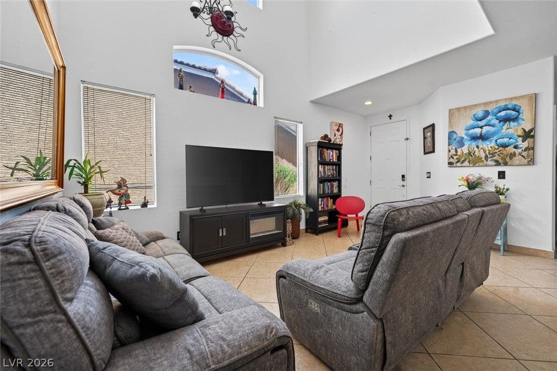 6999 Pacific Coast Street photo 5