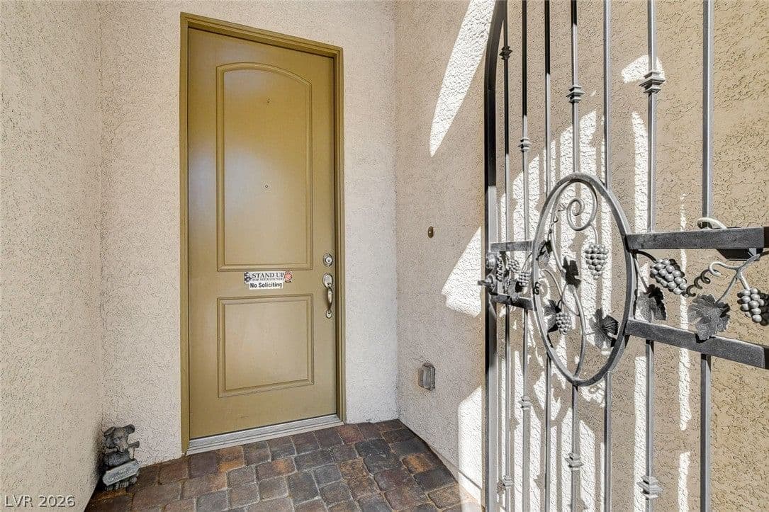 9730 Ponderosa Skye Court photo 4