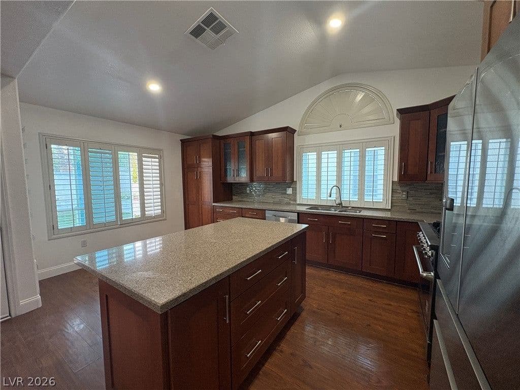 531 Drift Stone Avenue photo 2