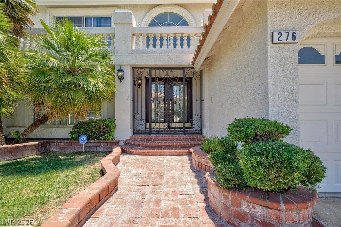 276 Helmsdale Drive photo 4