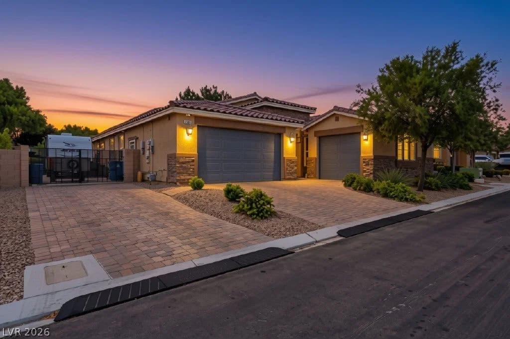 5665 Mystical Knight Court