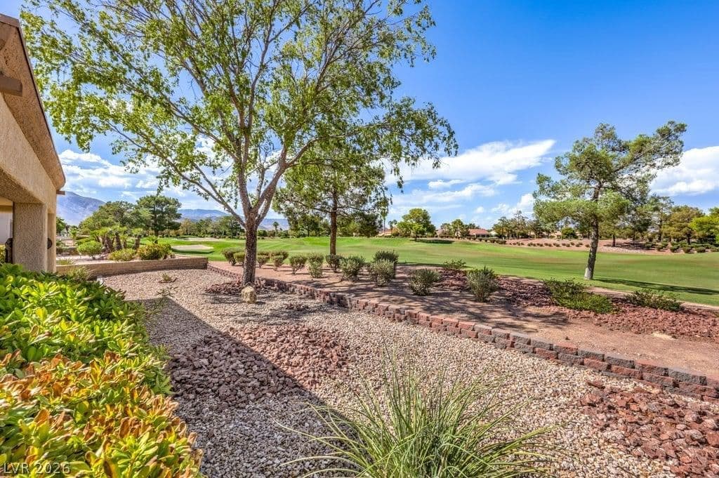 9076 Sundial Drive photo 4