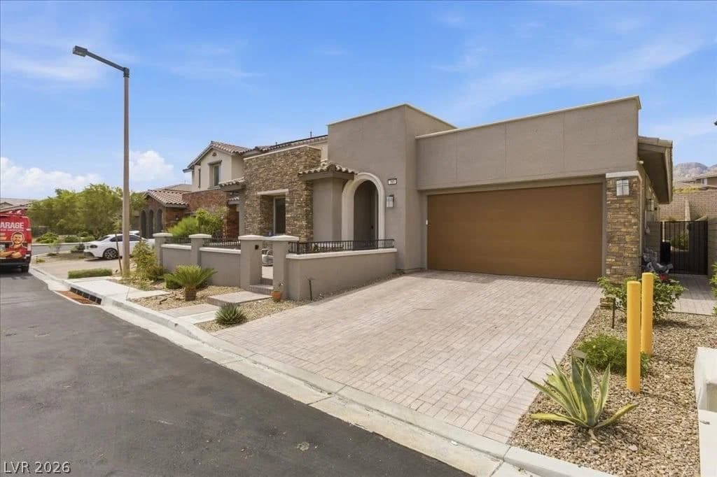369 Molinetto Street photo 3