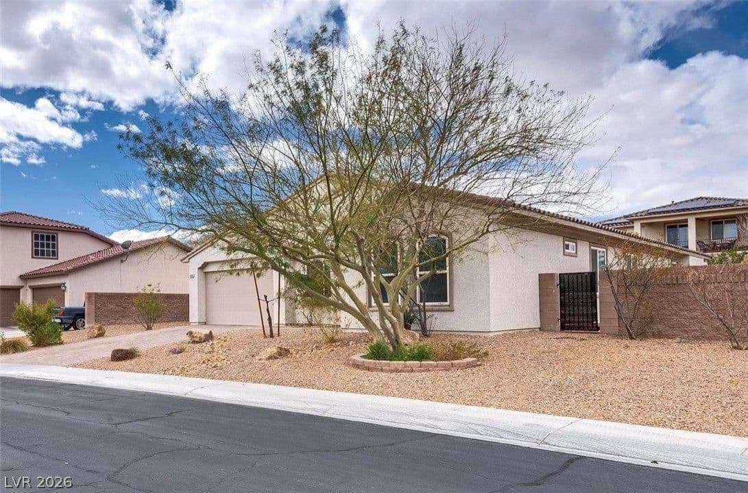 4709 Estate Ranch Street photo 2