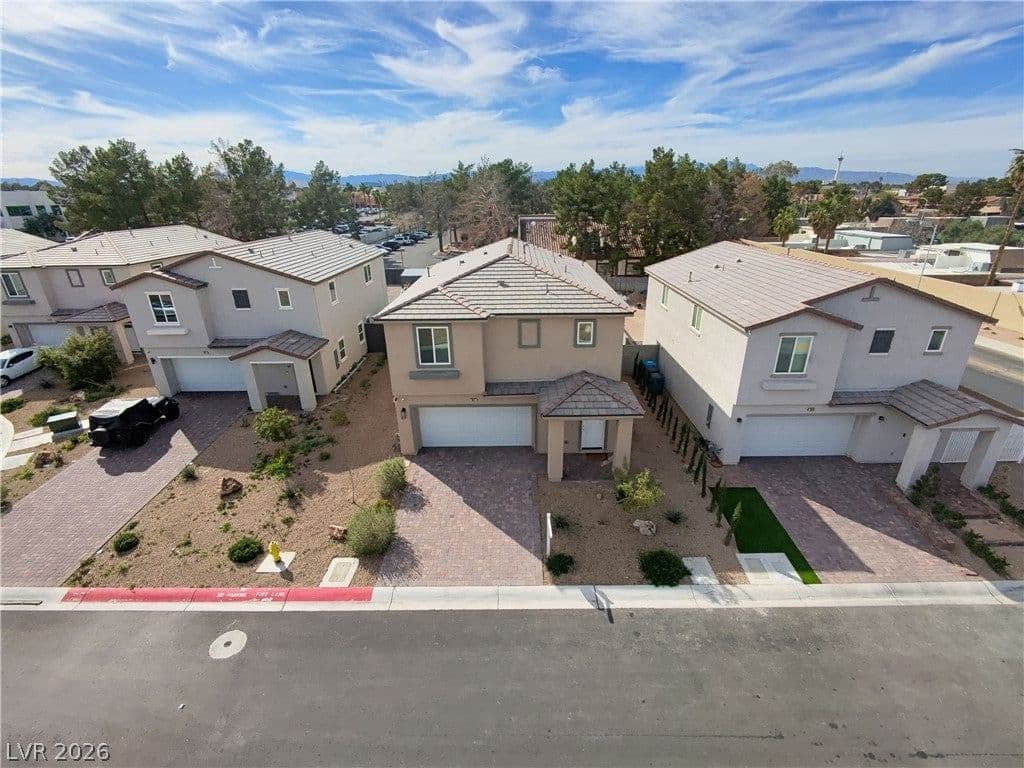 3915 Wesvan Court photo 4