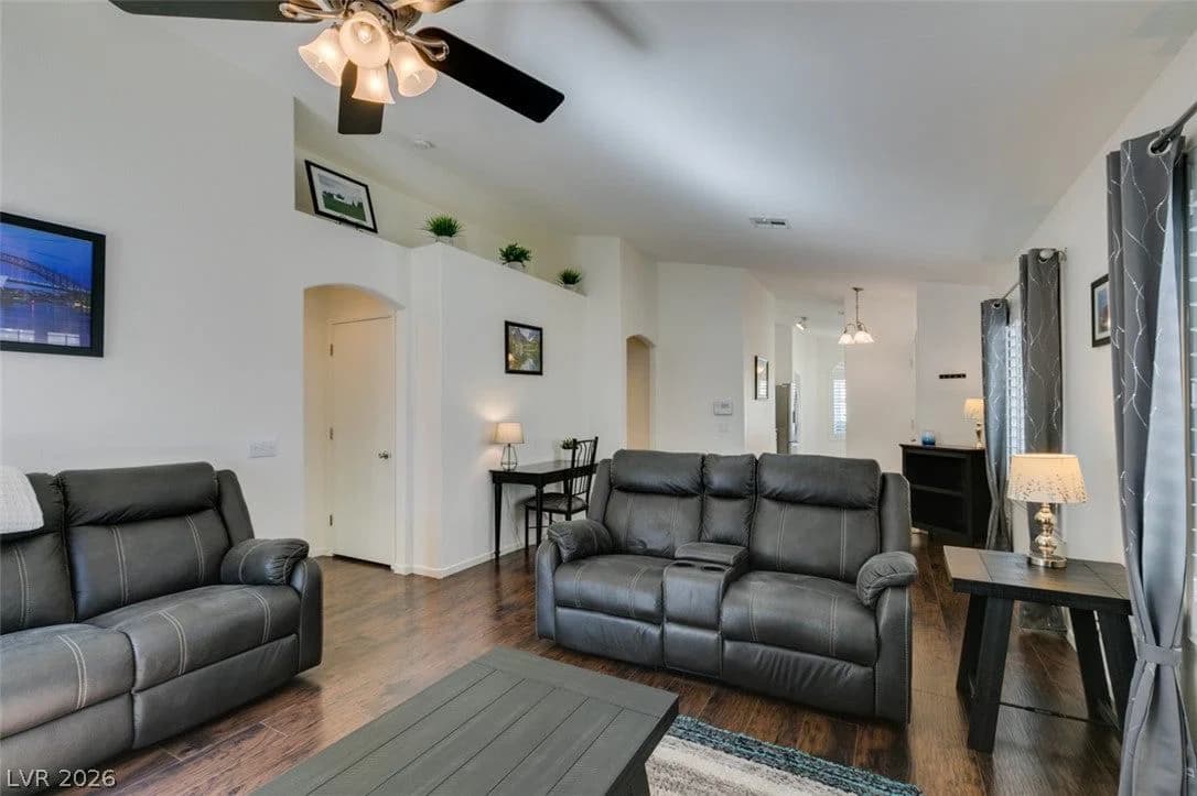 3380 Wayward Court photo 5