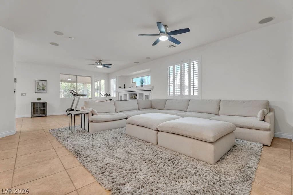8221 Glistening Rush Street photo 5