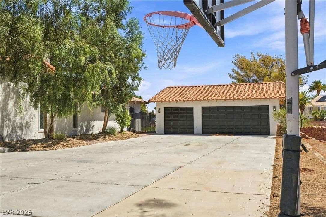 7744 Rancho Destino Road photo 2