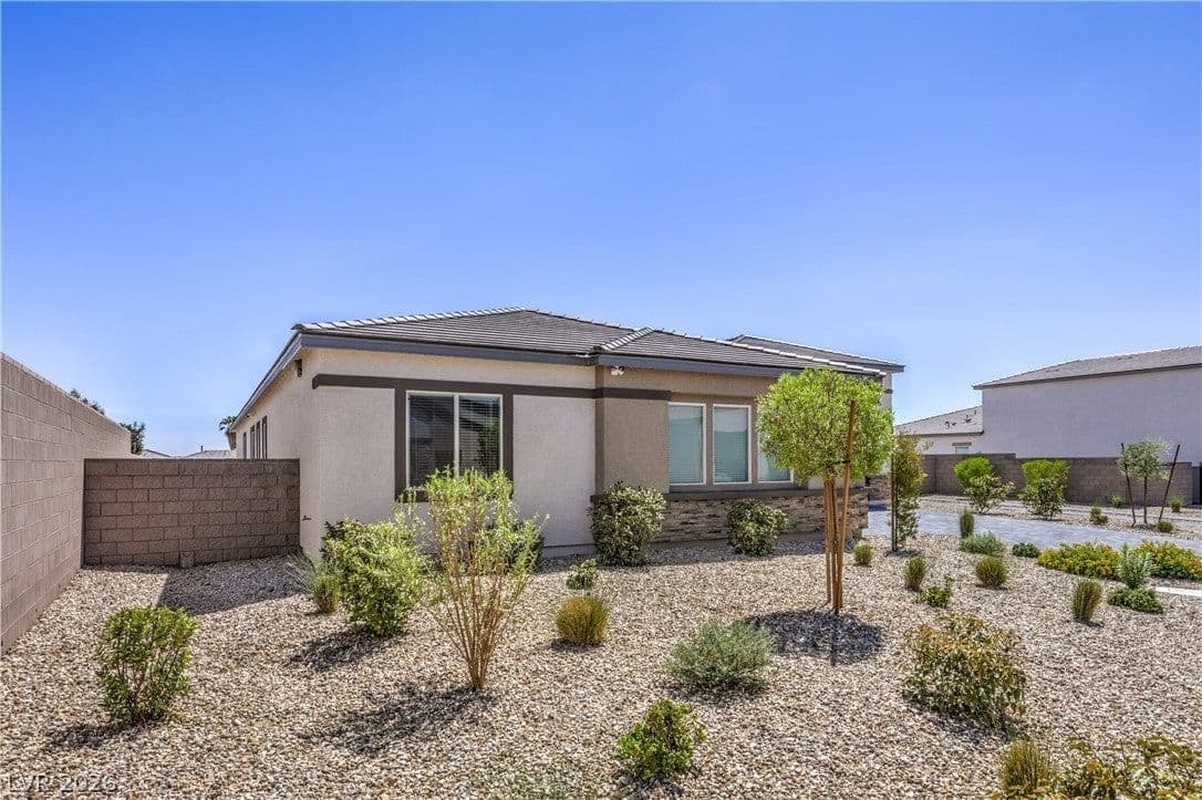 5262 Fisher Falls Court photo 2