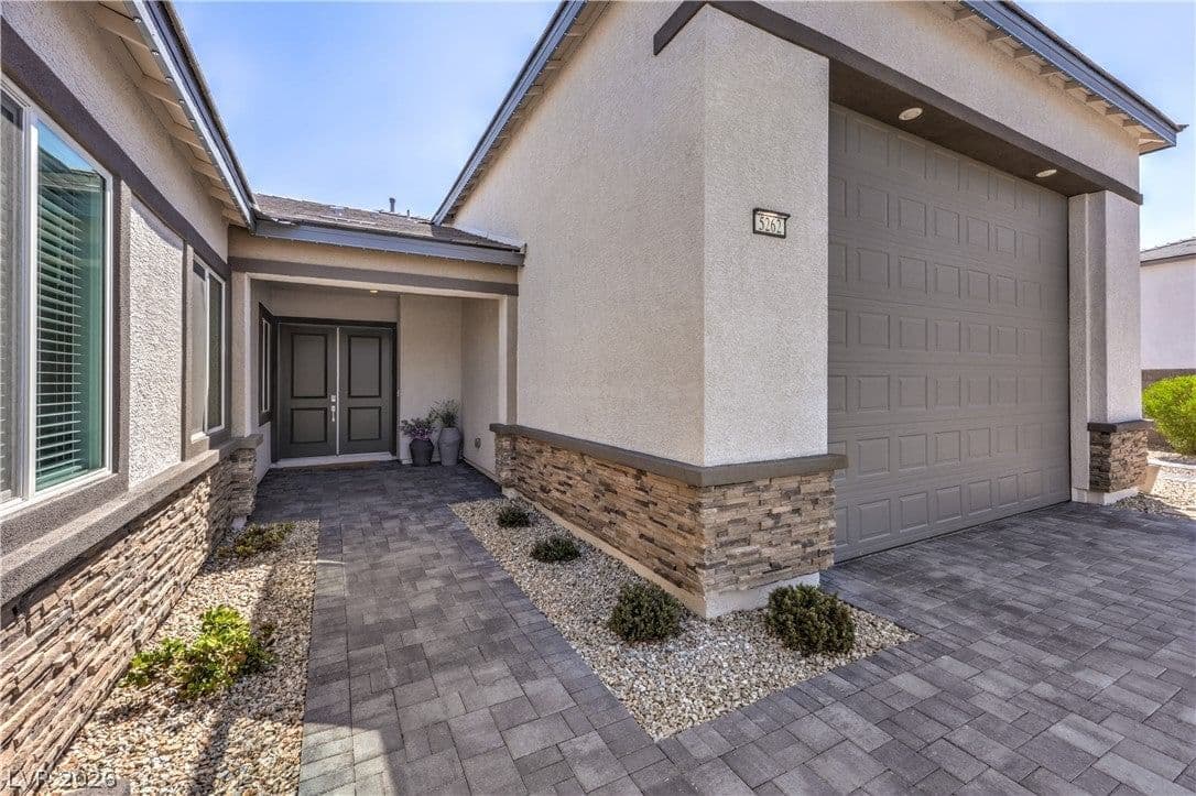 5262 Fisher Falls Court photo 4