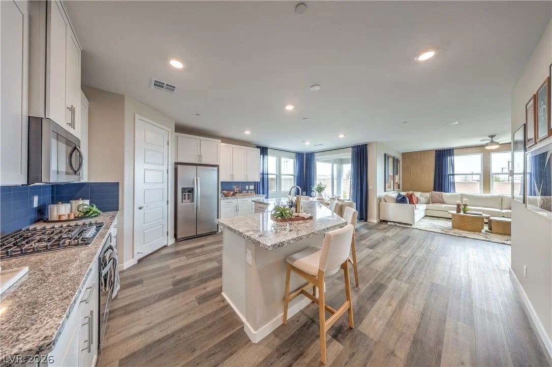 1400 Jorian Bay Drive photo 4
