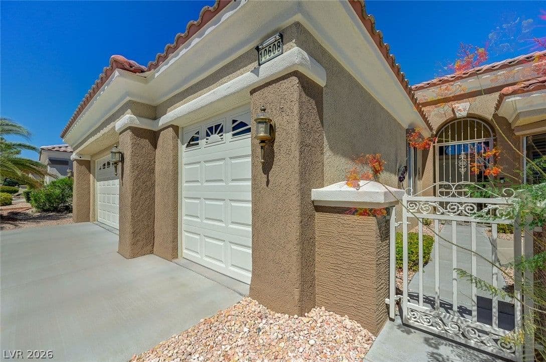 10608 sky Meadows AVE photo 3