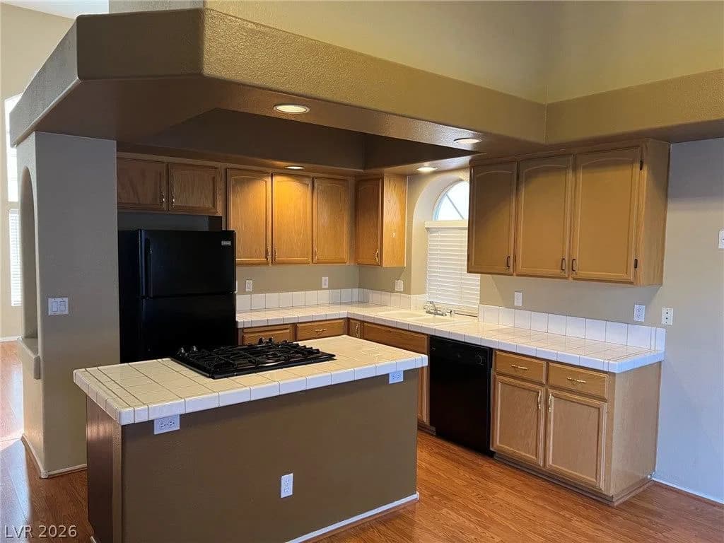 8744 Country View Avenue photo 3