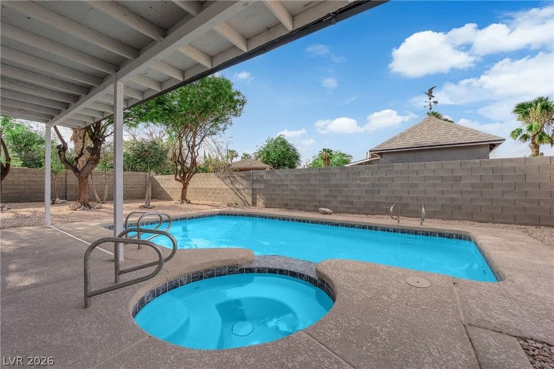 2109 Jansen Avenue photo 4