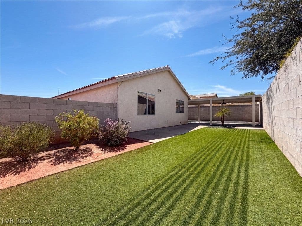 239 Ventana Heights Street photo 5