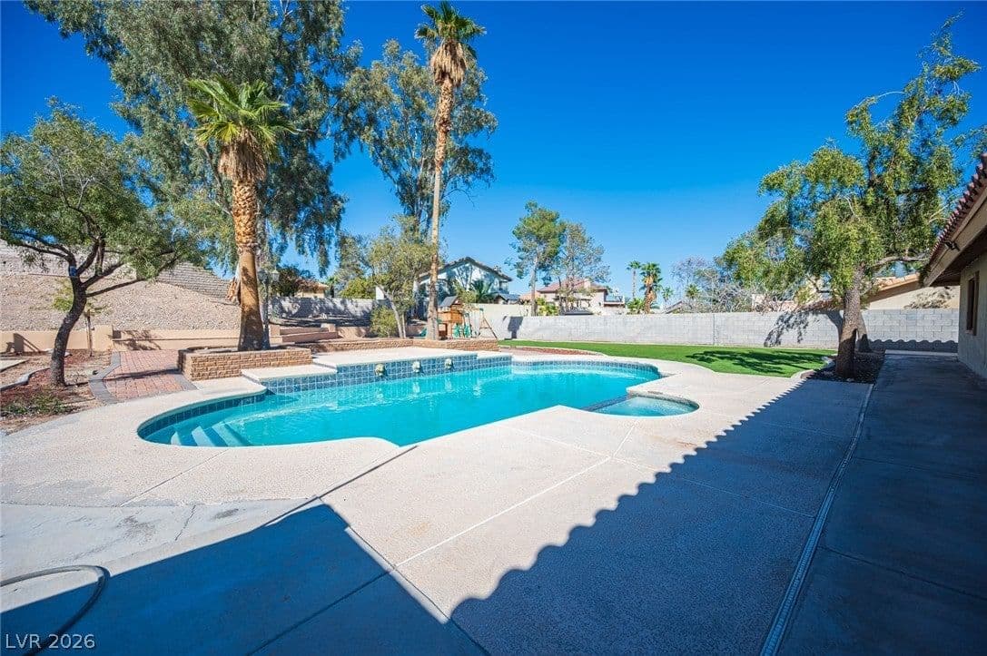 7100 King Solomons Court photo 4