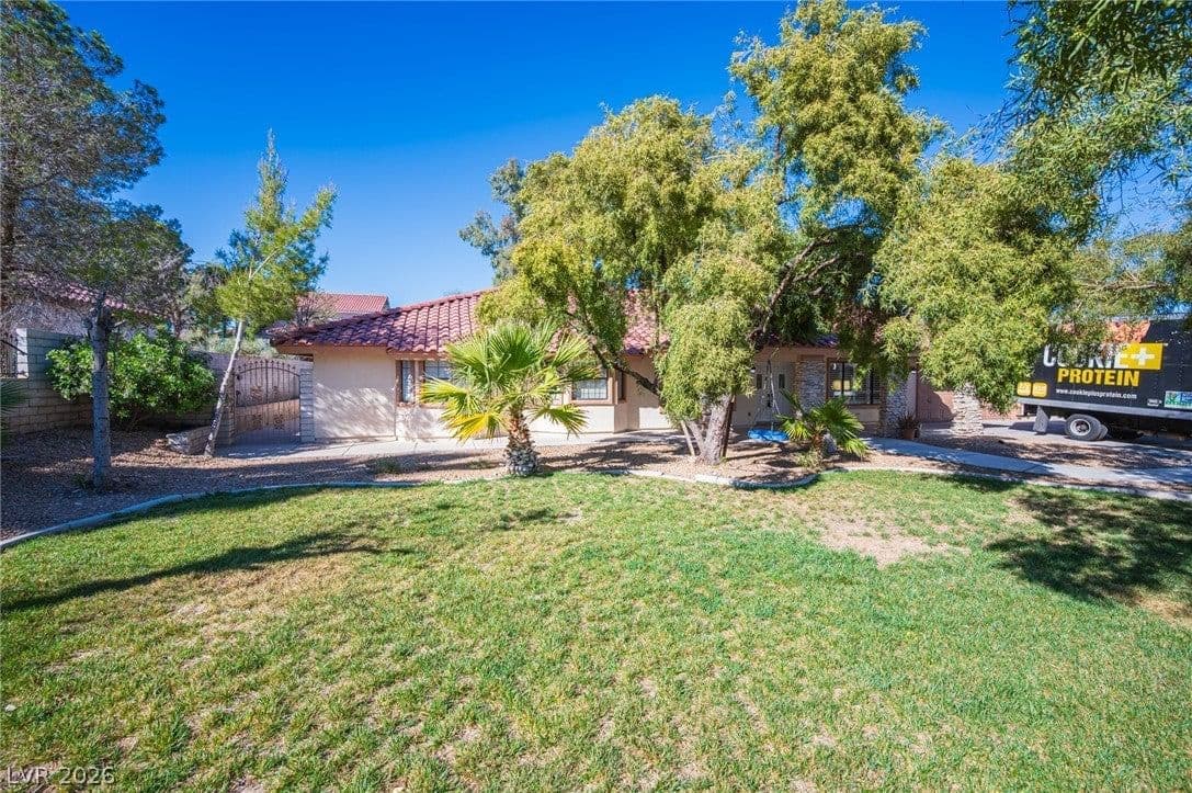 7100 King Solomons Court photo 2