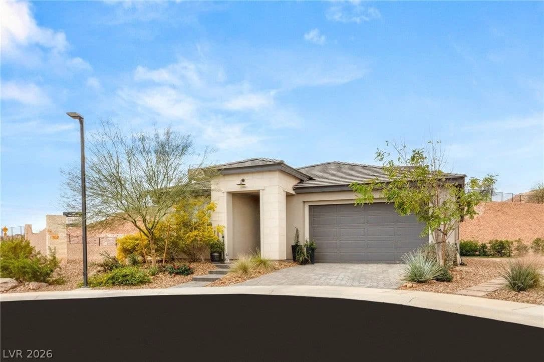 6 Sun Lily Lane