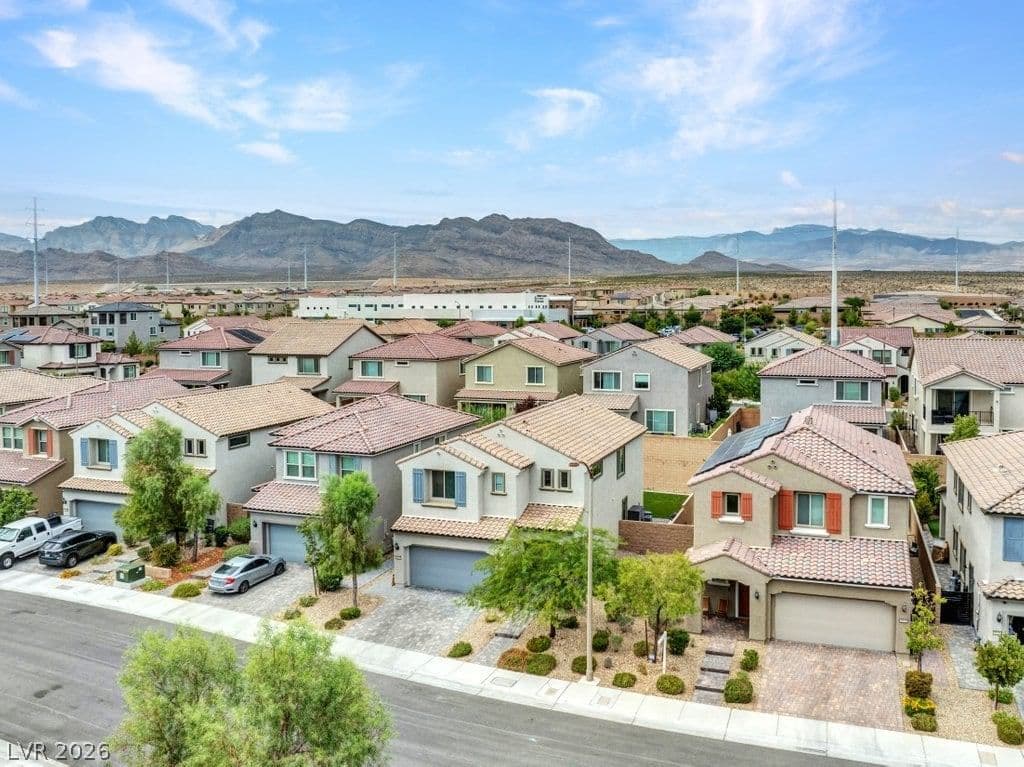 8123 Skye Chalet Street photo 5