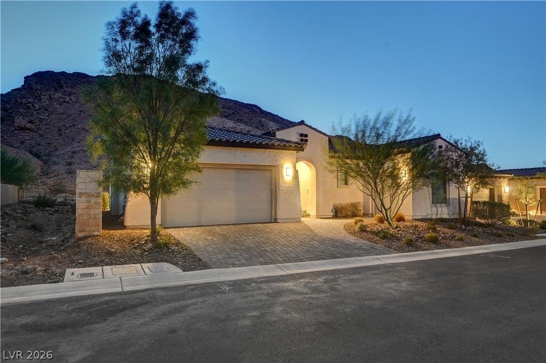 137 Mirage View Drive photo 2