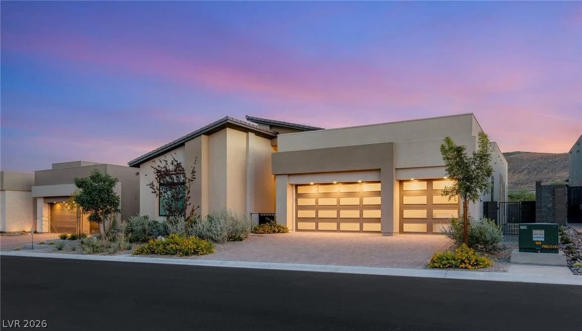 10865 Agate Cliffs Avenue photo 3