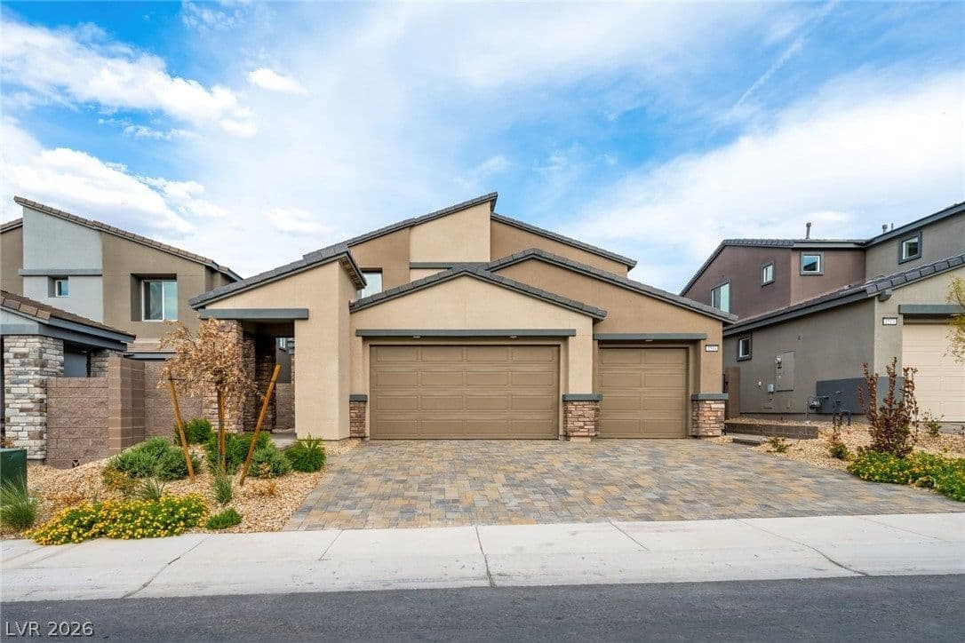 1514 Capri Cascades Court