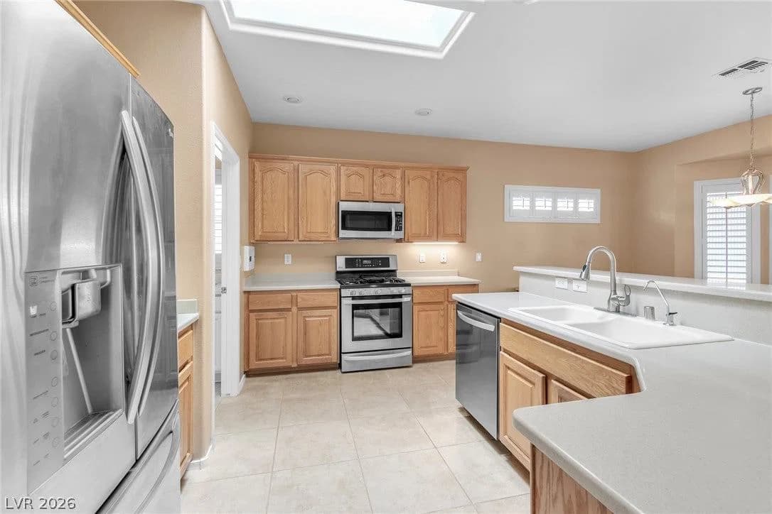 1668 Sebring Hills Drive photo 3
