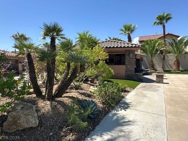 8175 Arville Street photo 3