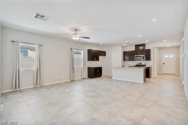 7915 Pearly Court photo 2