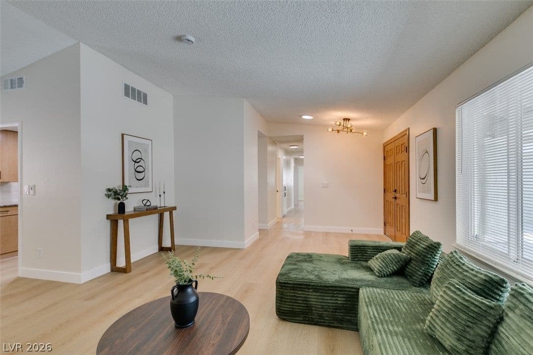 1816 Longmeadow Street photo 4